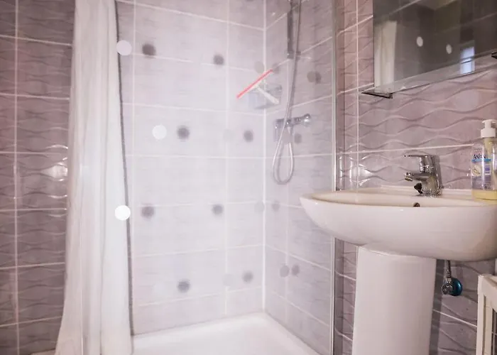 Castle Harbour 347 *